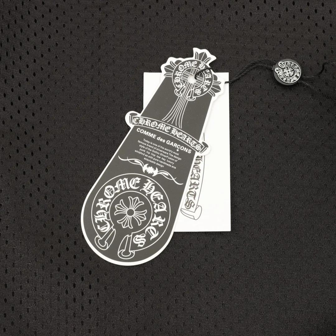 P190 model number Y668 Chrome Hearts Chrome Hearts 25FW Sanskrit mesh double-layer ice hockey jersey long-sleeved T-shirt. Printed using direct injection imported machines. Hardware accessories are all ground and customized. Correct configuration of 2025 Chrome Hearts authentic packaging. 300 grams of custom-made dyed mesh. Large version, loose and stylish. Differentiated from the low version, slim and long version, upper body and hips. Correct high-density main mark, washed tag, hand-sewn. Size: S-XL